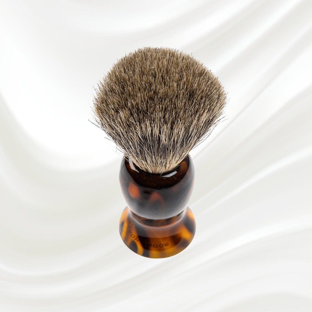 078J KOH-I-NOOR Jaspe badger bristles shaving brush with brown tortoiseshell acetate handle; KOH-I-NOOR's gold logo stamped on the handle