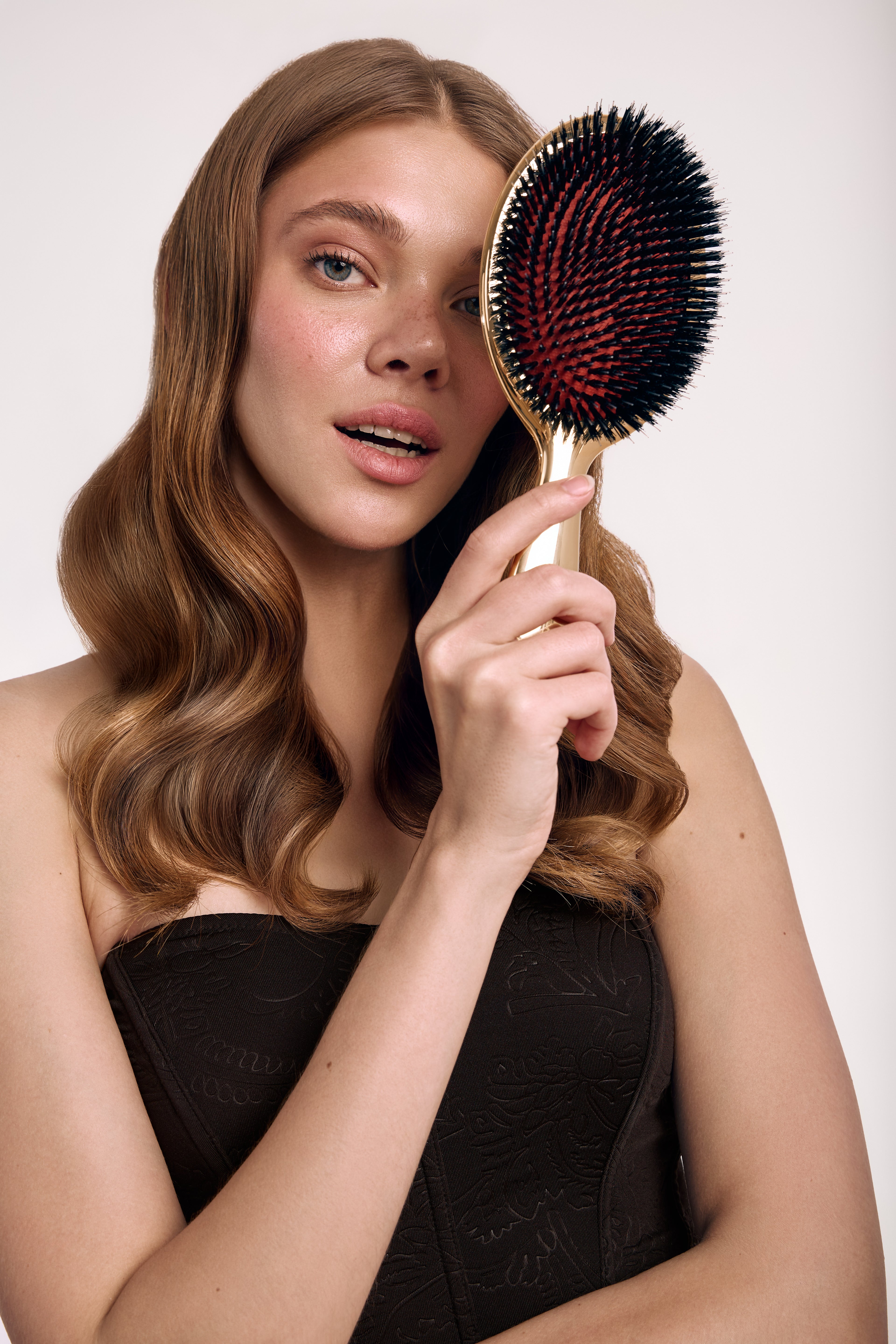 Janeke Metal-Plated Pneumatic Hair Brush – Boar Bristle Brush for Shine