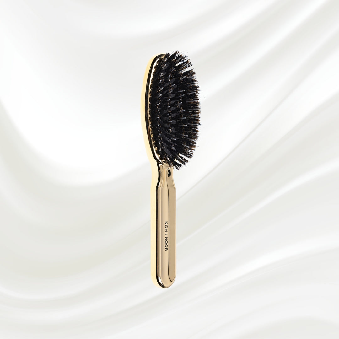 7117G KOH-I-NOOR Metallic hairbrush with gold plated handle, and boar and nylon bristles; KOH-I-NOOR's logo stamped on the comb