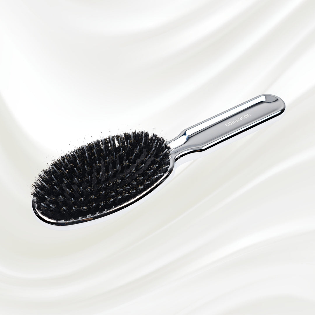 7118KK KOH-I-NOOR Metallic hairbrush with chrome plated handle, and boar and nylon bristles; KOH-I-NOOR's logo stamped on the comb