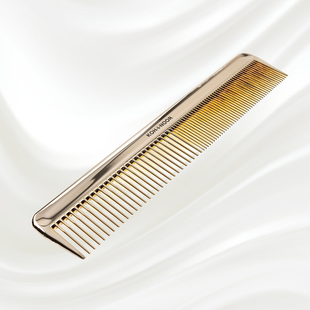 7133G KOH-I-NOOR Metallic comb gold plated, with wide and sparse teeth KOH-I-NOOR's logo stamped on the comb