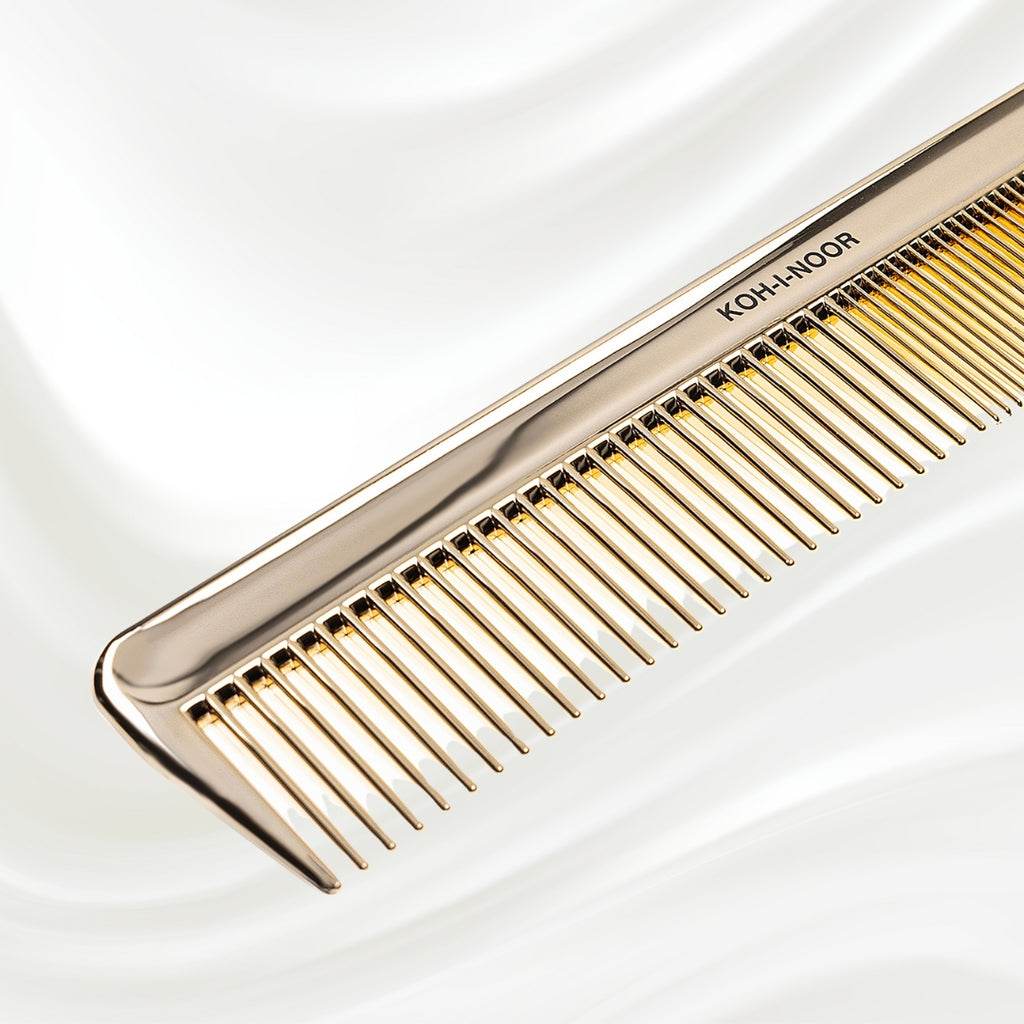 7133G KOH-I-NOOR Metallic comb gold plated, with wide and sparse teeth KOH-I-NOOR's logo stamped on the comb