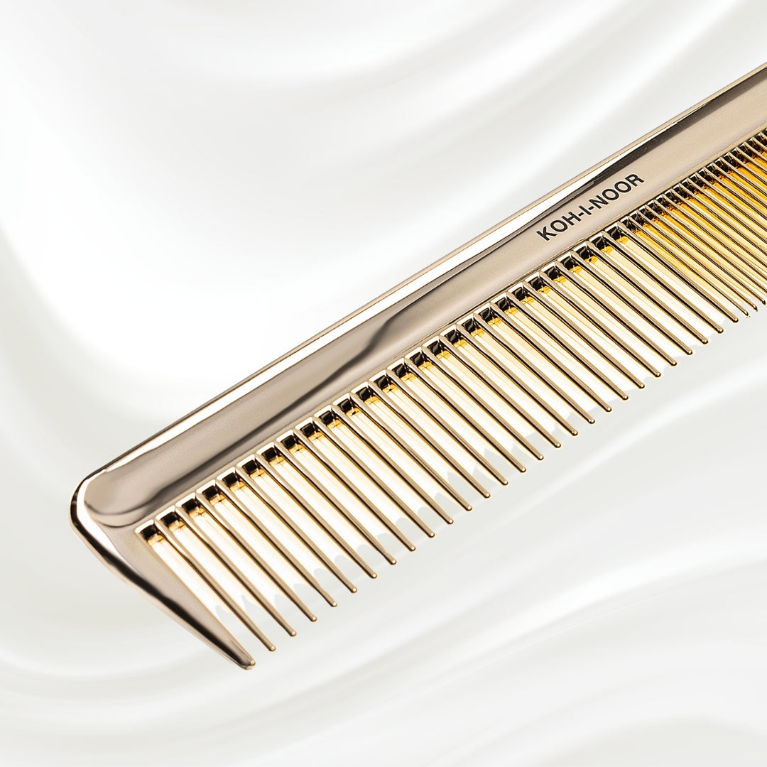 7133G KOH-I-NOOR Metallic comb gold plated, with wide and sparse teeth KOH-I-NOOR's logo stamped on the comb