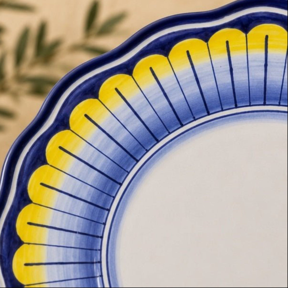 Stratificata Dinner Plate | Hand-Painted Italian Dinner Plate from Deruta